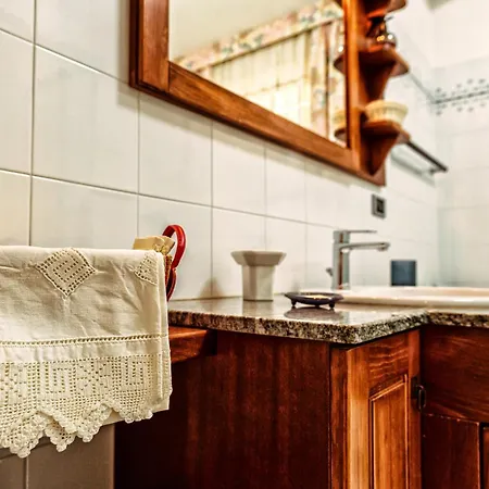 Bency לינה וארוחת בוקר